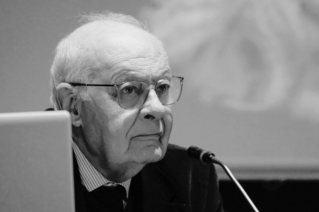 VN Barquinha manifesta profundo pesar pelo falecimento de Carlos de Matos Gomes