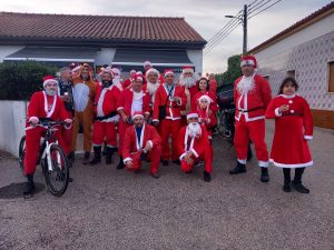 Mas não foi só a Linhaceira que viu passar tão colorido cortejo, os Pais Natal deslocaram-se também à localidade de Asseiceira e Santa Cita