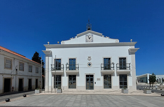 Câmara de Ferreira do Zêzere dá apoio extraordinário de 100 mil euros às IPSS