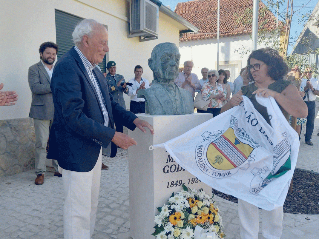 d0d9d2ae c79e 4edf abeb 54e437cbaa43