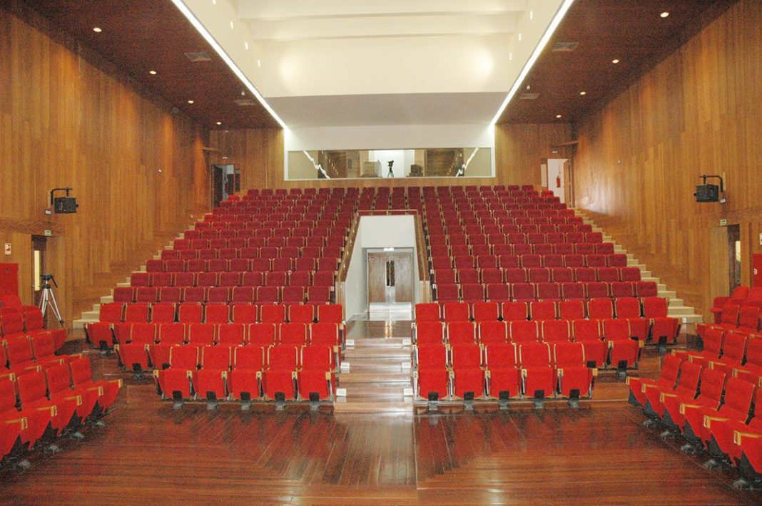 Politécnico de Tomar recebe grupo de jovens estudantes Macaenses