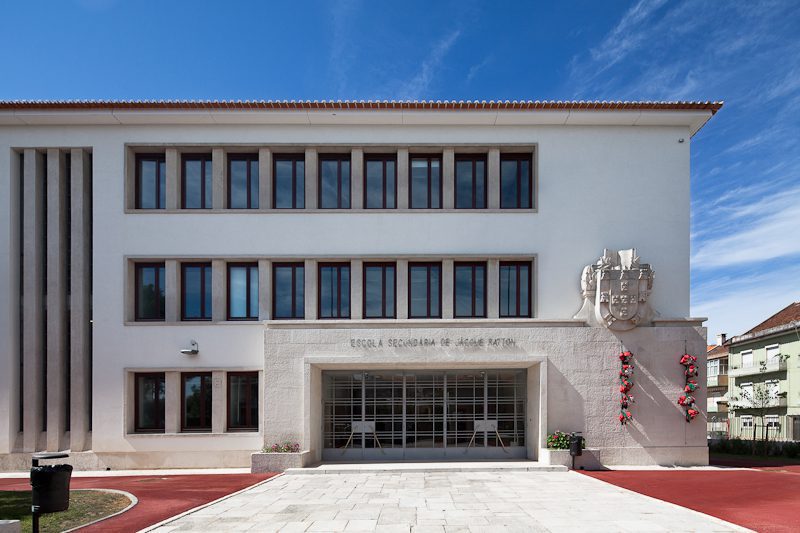 Escola Jácome Ratton comemora 140 anos com lançamento de livro sobre a sua história
