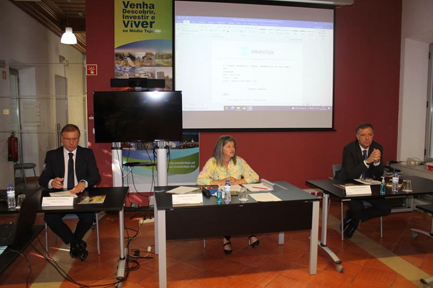 Autarcas do Médio Tejo exigem medidas urgentes para suprimir falta de médicos de família