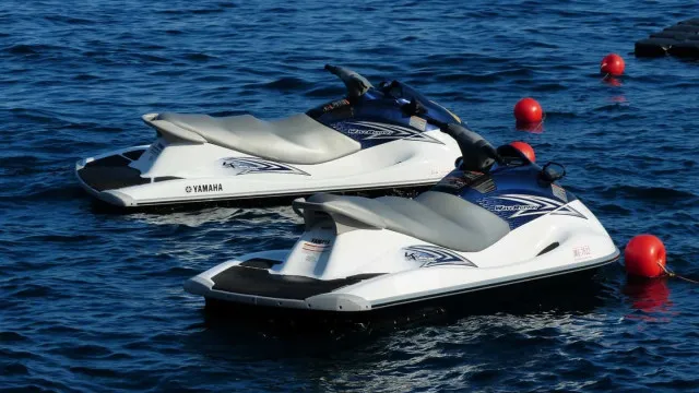 Choque entre duas motas de água provoca a morte a um homem de 47 anos