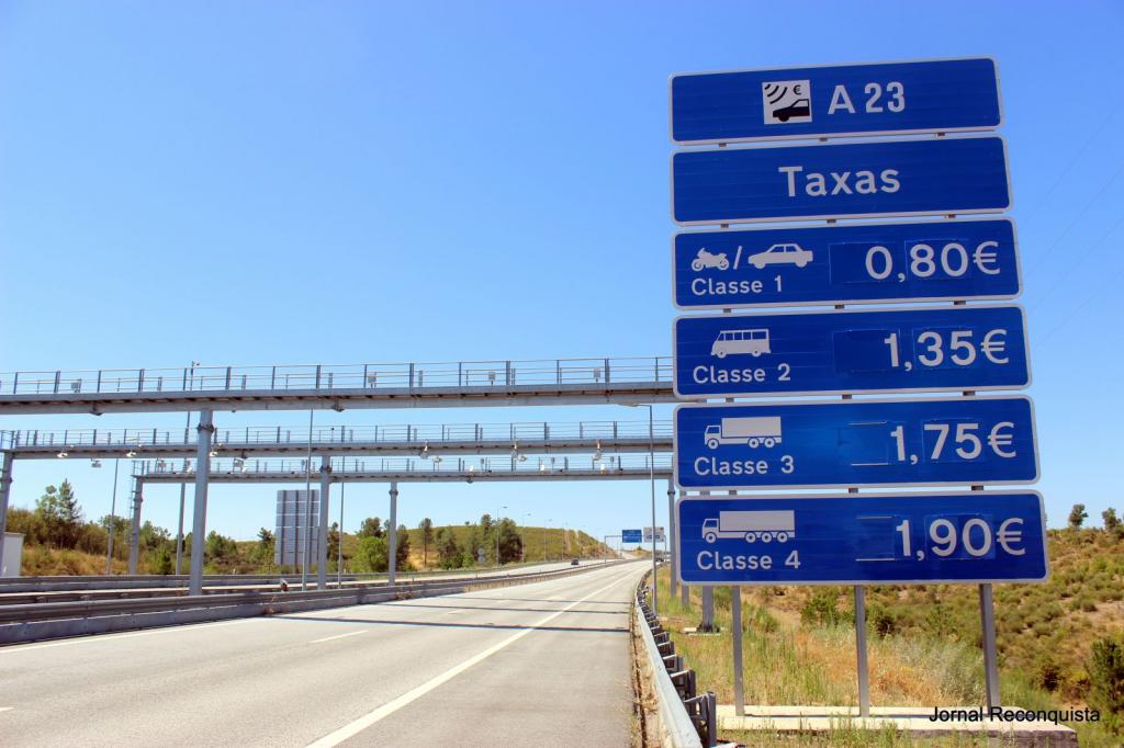 Proposta do PS para fim das portagens nas ex-SCUT aprovada na generalidade