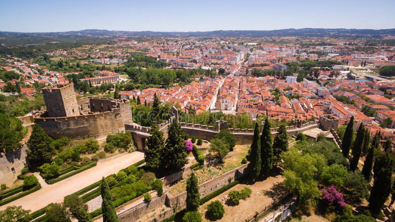vista panoramica aerea da cidade do fron monastrty convento de cristo de tomar 95482560