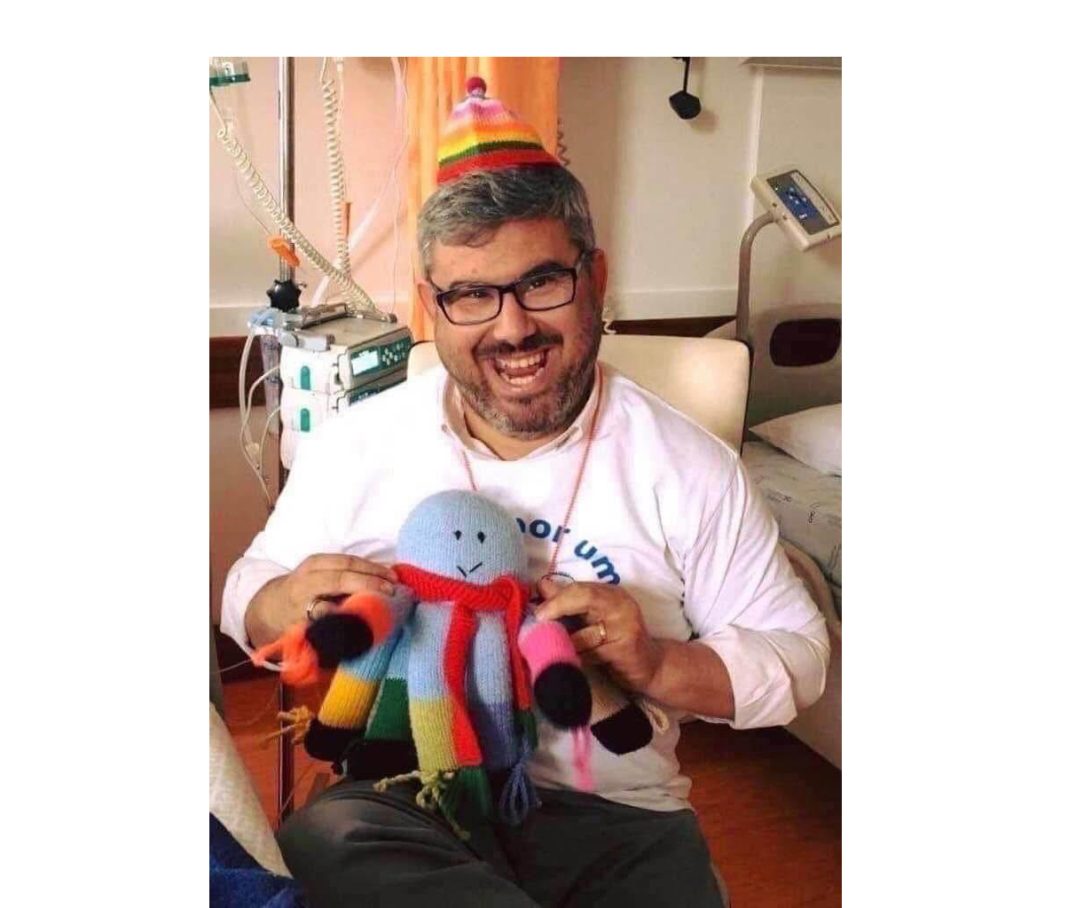 Testemunho emocionado de um voluntário nos corredores da oncologia de um hospital pediátrico Testemunho emocionado de um voluntário nos corredores da oncologia de um hospital pediátrico