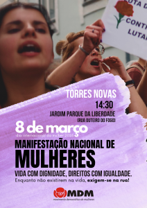 Mulheres do distrito saem à rua, em Torres Novas, no dia 8 de março