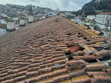 Leiria: 300 mil telhas já foram distribuídas gratuitamente às famílias