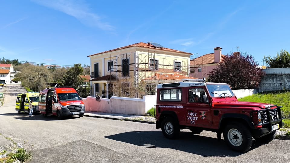 Homem fica em estado grave após uma queda de um prédio em Tomar