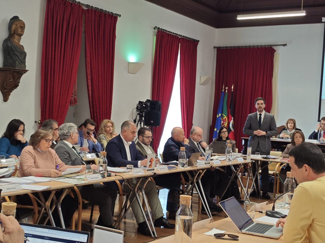 Tomar é o primeiro município do país a criar regulamento de apoio às vítimas das tempestades Tomar é o primeiro município do país a criar regulamento de apoio às vítimas das tempestades