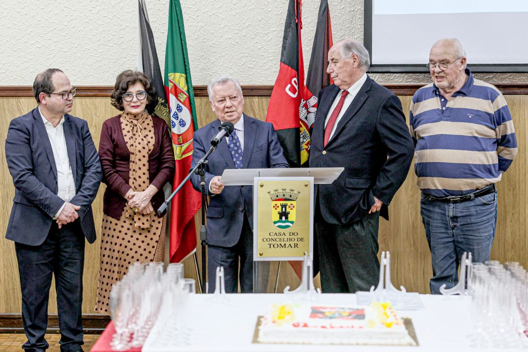Embaixador José Manuel Arsénio distinguido com Galardão de Mérito da Casa do Concelho de Tomar