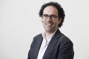 Sabe quem é Bruno Reis, natural de Tomar, comentador de política internacional na SIC?