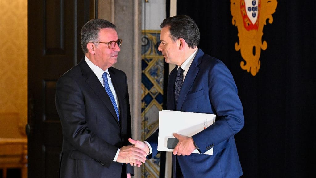 Presidente da República, António José Seguro, reúne com Primeiro-Ministro em Tomar Presidente da República, António José Seguro, reúne com Primeiro-Ministro em Tomar