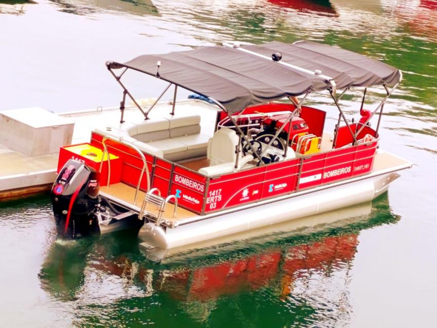 Albufeira do Castelo do Bode: Médio Tejo estreia barco de combate a incêndios a partir da água Albufeira do Castelo do Bode: Médio Tejo estreia barco de combate a incêndios a partir da água
