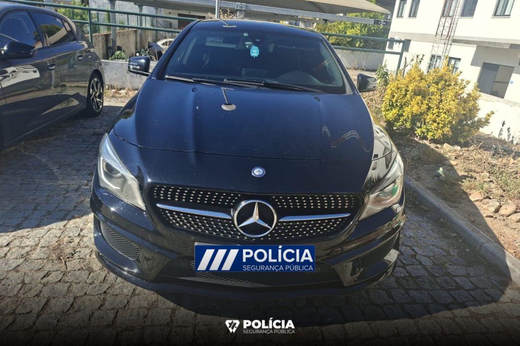 Carrinha roubada em Ponte de Lima recuperada pela PSP em Tomar Carrinha roubada em Ponte de Lima recuperada pela PSP em Tomar