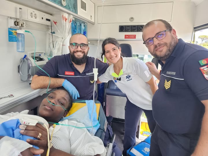 Bebé nasce em ambulância no Entroncamento Bebé nasce em ambulância no Entroncamento