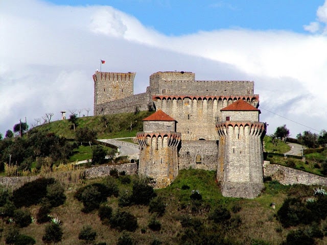Elevador para o Castelo de Ourém avança com investimento de 2,5 milhões de euros Elevador para o Castelo de Ourém avança com investimento de 2,5 milhões de euros