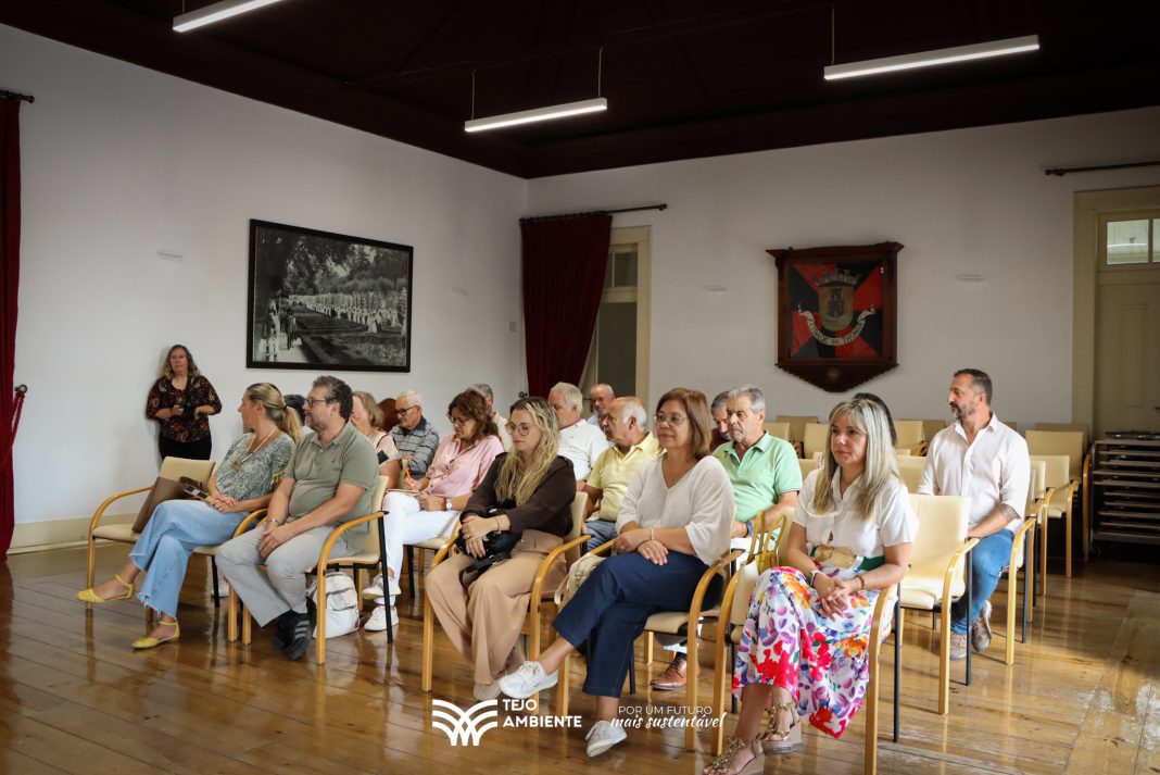 Tejo Ambiente atribui 1.352,50 euros em donativos a entidades sociais de Tomar Tejo Ambiente atribui 1.352,50 euros em donativos a entidades sociais de Tomar