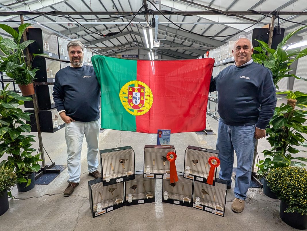 Criadores da Golegã conquistam prémio de melhor ave estrangeira nos Países Baixos Criadores da Golegã conquistam prémio de melhor ave estrangeira nos Países Baixos
